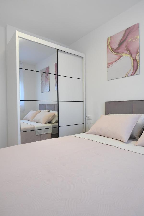 Garden Apartment Leoma With Free Parking! Zadar Exterior foto